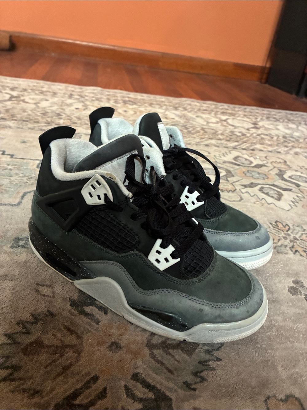 Jordan 4 “Fear” Size 6W 4.5Y
